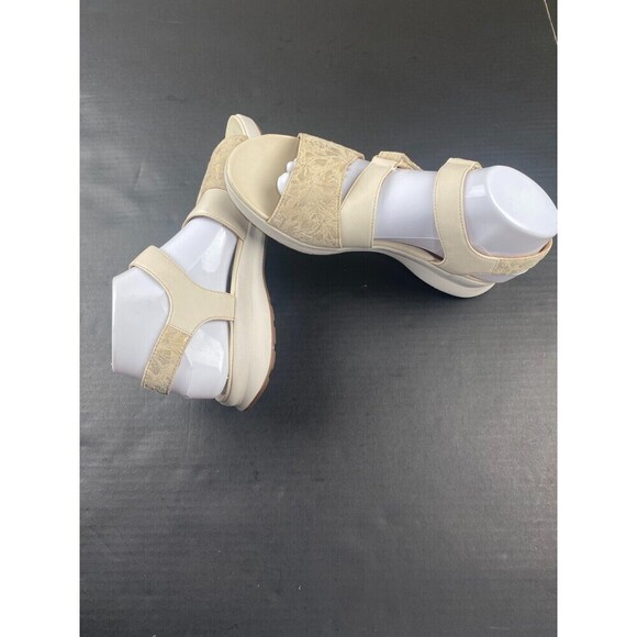 Clarks Un Adorn Ease 8 M Womens‎ Beige Leather Strap Sandals Comfort Casual Used - Picture 9 of 16